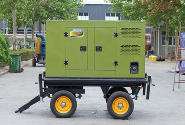 拖車式發電機組與固定式對比：移動便捷性之外，油耗控制與應急響應優勢分析